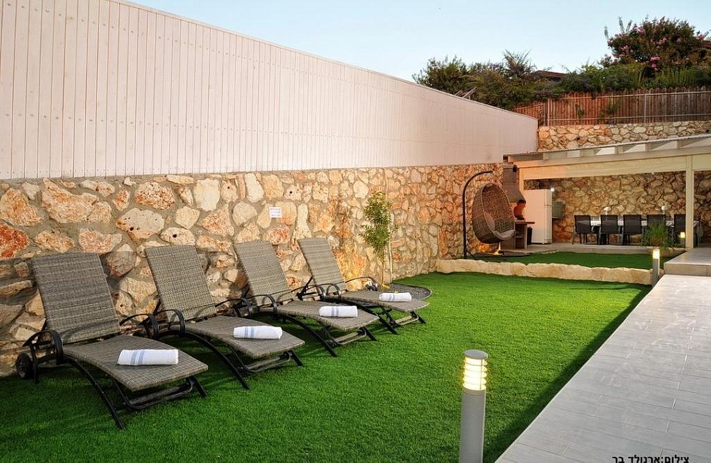 Between Sunrise And Sunset Suites Ya'ara Bagian luar foto