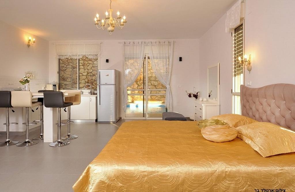 Between Sunrise And Sunset Suites Ya'ara Bagian luar foto