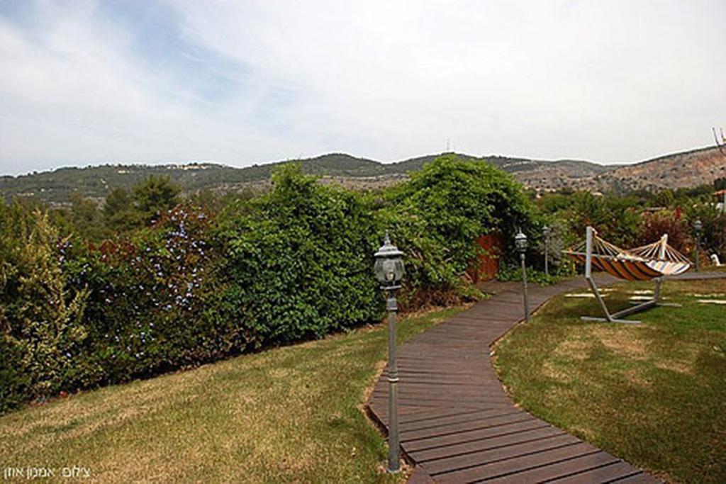 Between Sunrise And Sunset Suites Ya'ara Bagian luar foto