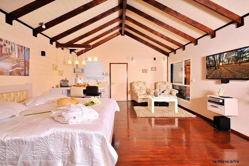 Between Sunrise And Sunset Suites Ya'ara Bagian luar foto
