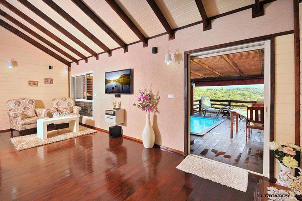 Between Sunrise And Sunset Suites Ya'ara Bagian luar foto