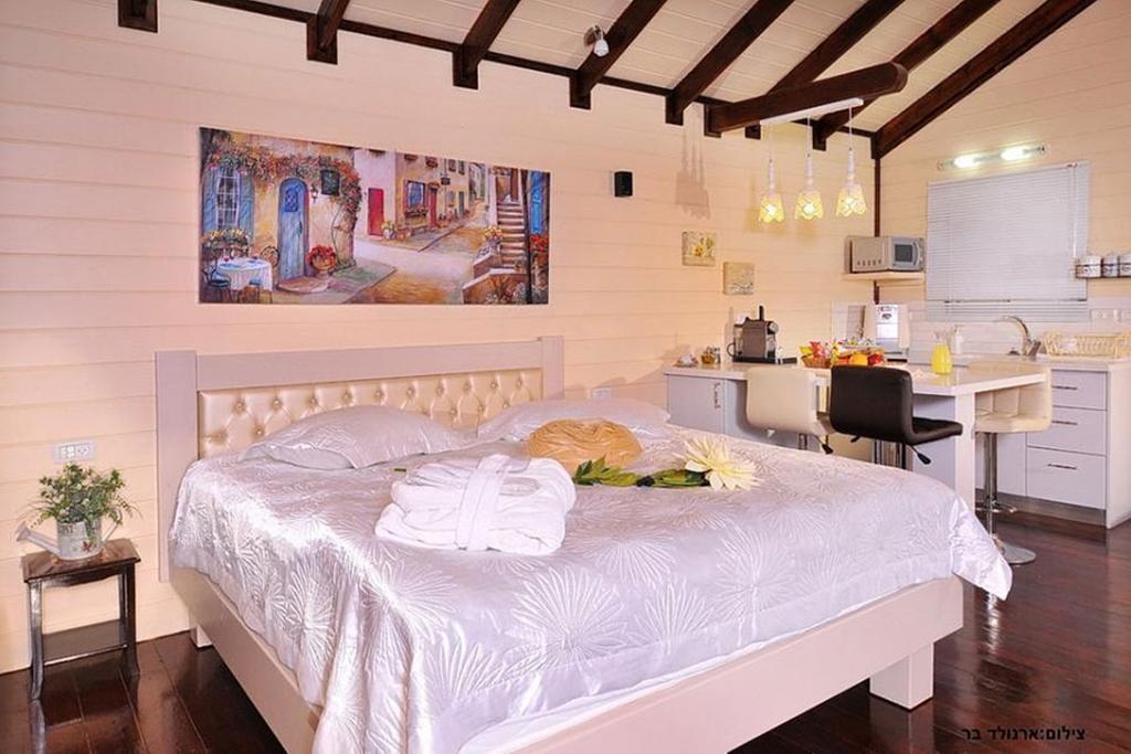 Between Sunrise And Sunset Suites Ya'ara Bagian luar foto